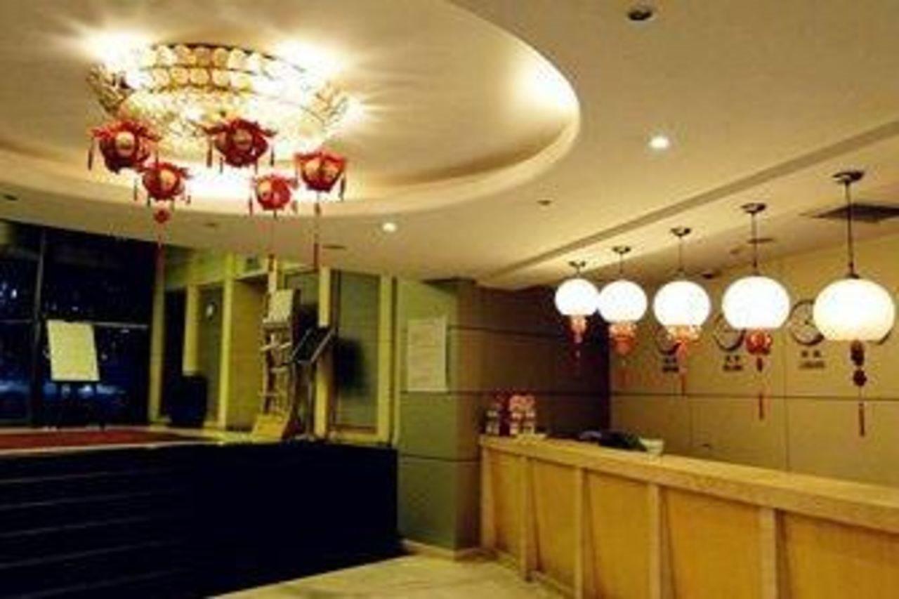 Lakeside Holiday Inn Шанхай Екстериор снимка