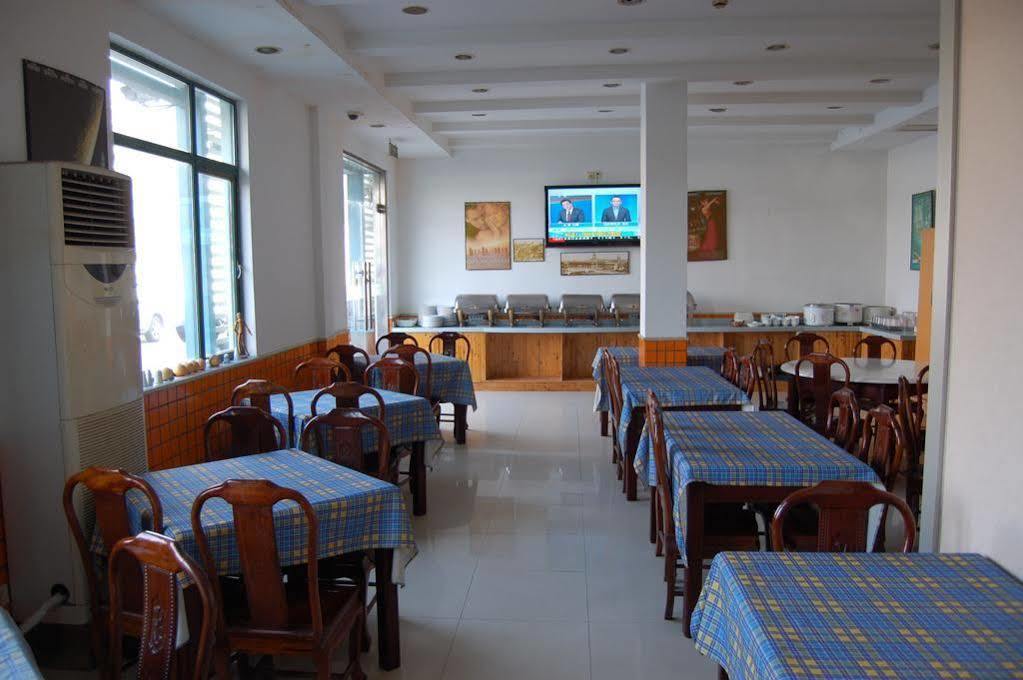Lakeside Holiday Inn Шанхай Екстериор снимка